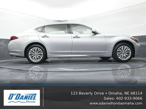 Used 2015 INFINITI Q70 L 3.7 w/ Deluxe Touring Package AWD/4WD image 13