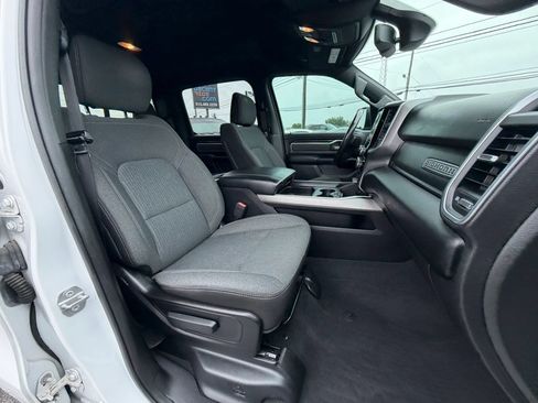 Used 2019 RAM 1500 Big Horn AWD/4WD image 14
