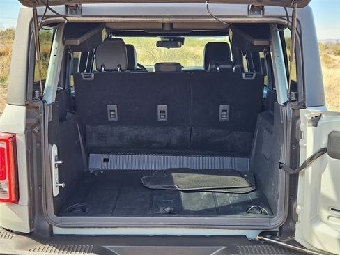 Certified 2024 Ford Bronco Black Diamond w/ Sasquatch Package image 7