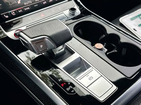 Used 2022 Audi SQ7 Prestige w/ Prestige Package AWD/4WD image 18