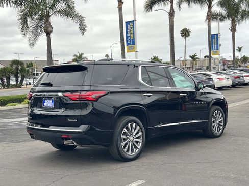 Used 2023 Chevrolet Traverse Premier FWD image 29