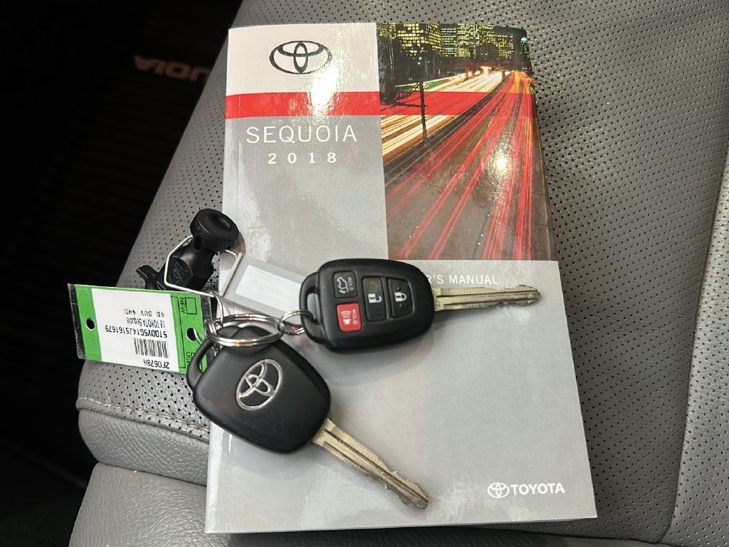 Used 2018 Toyota Sequoia Platinum AWD/4WD image 40