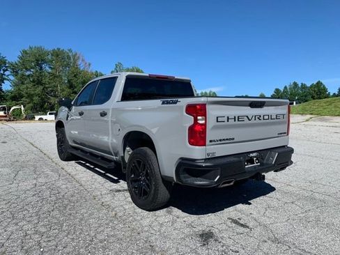 Used 2025 Chevrolet Silverado 1500 Custom Trail Boss w/ Dark Appearance Package AWD/4WD image 6