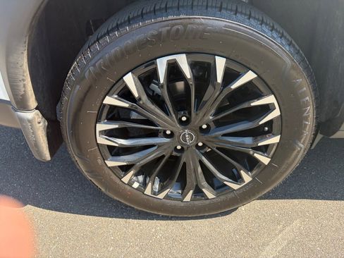 Certified 2026 Nissan Rogue SV FWD image 27