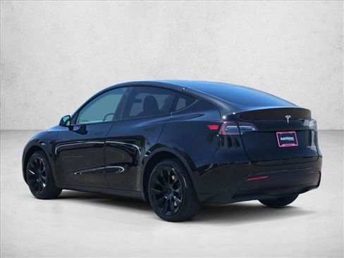 Used 2023 Tesla Model Y Long Range AWD/4WD image 6