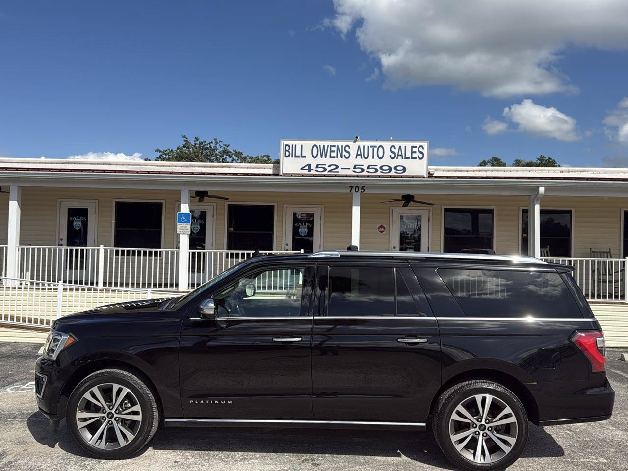 Used 2020 Ford Expedition Max Platinum RWD image 2