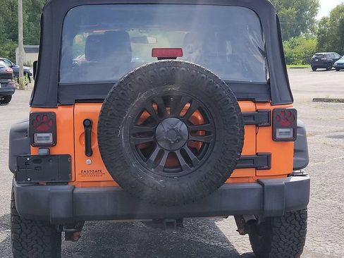 Used 2012 Jeep Wrangler Sport w/ Connectivity Group AWD/4WD image 6
