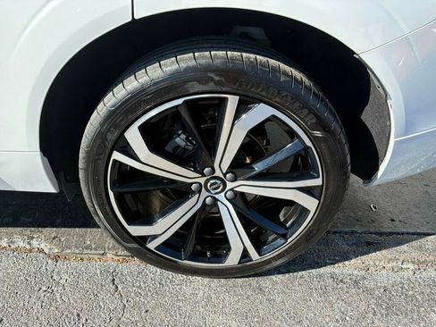 Used 2023 Volvo XC60 B5 Ultimate w/ Protection Package Premier image 10