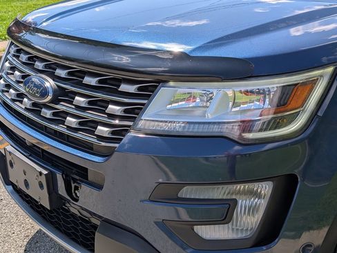 Used 2017 Ford Explorer Limited w/ Equipment Group 303A AWD/4WD image 36