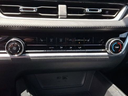 Used 2026 Chevrolet Equinox LT FWD image 15