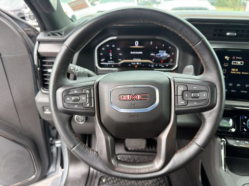Used 2024 GMC Sierra 1500 AT4 w/ AT4 Premium Package AWD/4WD image 12