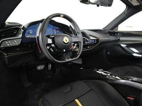 Used 2024 Ferrari SF90 Spider image 3
