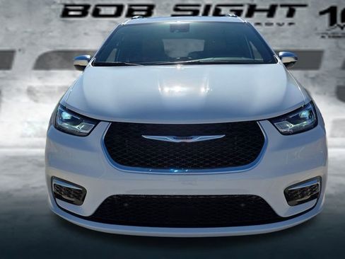 New 2026 Chrysler Pacifica Pinnacle image 8