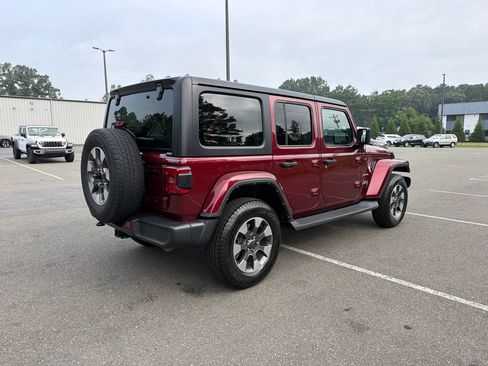 Used 2022 Jeep Wrangler Unlimited Sahara w/ LED Lighting Group AWD/4WD image 5