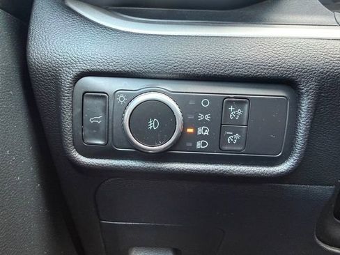 Used 2021 Ford Explorer XLT w/ Equipment Group 202A AWD/4WD image 13