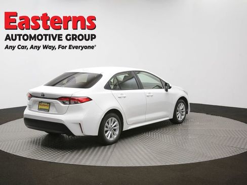 Used 2024 Toyota Corolla LE w/ LE Convenience Package FWD image 40