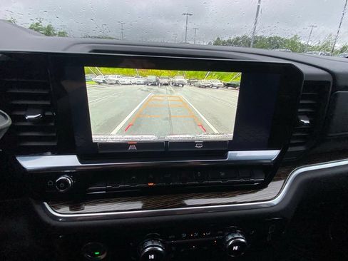 Used 2024 GMC Sierra 1500 SLE RWD image 16