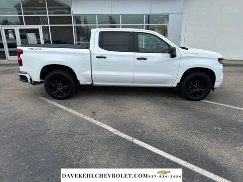 Used 2022 Chevrolet Silverado 1500 Custom AWD/4WD image 6
