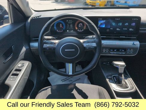 Used 2025 Hyundai Kona SEL AWD/4WD image 14