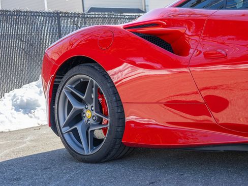 Used 2020 Ferrari F8 Tributo image 42
