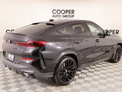 New 2026 BMW X6 xDrive40i w/ Climate Comfort Package image 21