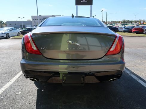 Used 2019 Jaguar XJ R-Sport image 8