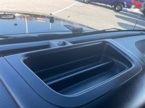 Used 2012 Jeep Wrangler Unlimited Sahara image 21