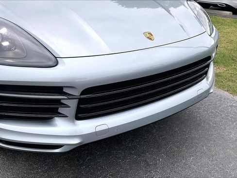 Used 2022 Porsche Cayenne E-Hybrid AWD/4WD image 28