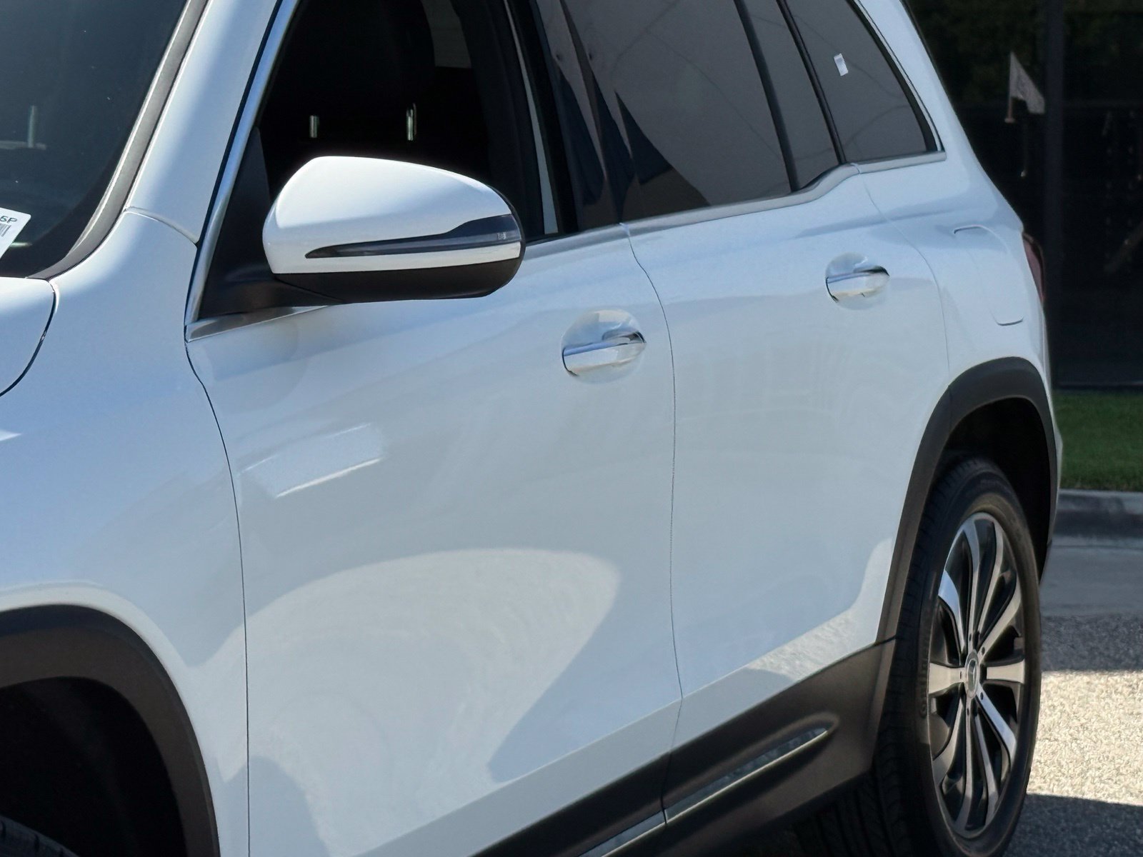 Used 2023 Mercedes-Benz GLB 250 image 4