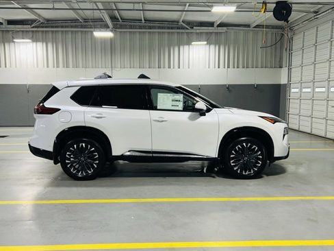 New 2026 Nissan Rogue Platinum image 21