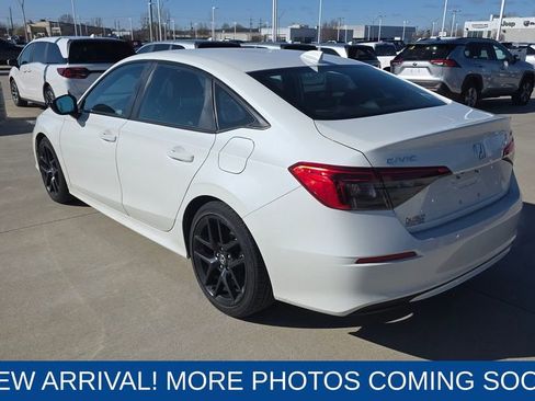 Used 2023 Honda Civic Sport image 3