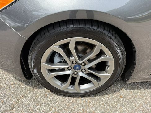 Used 2019 Ford Fusion Titanium FWD image 9