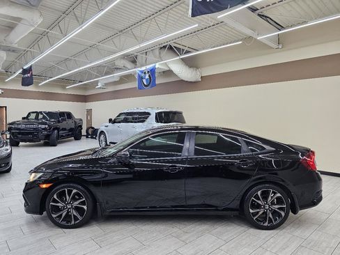 Used 2020 Honda Civic Sport image 9