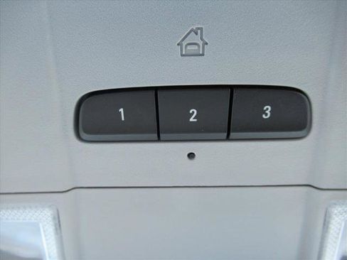 Used 2019 Chevrolet Equinox LT FWD image 26