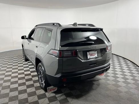 Used 2026 Jeep Cherokee Laredo AWD/4WD image 5