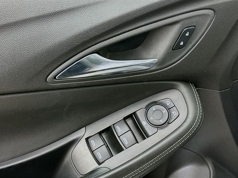 Used 2025 Buick Encore GX Preferred image 15