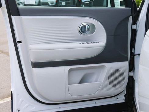 New 2026 Hyundai Ioniq 9 SEL image 8