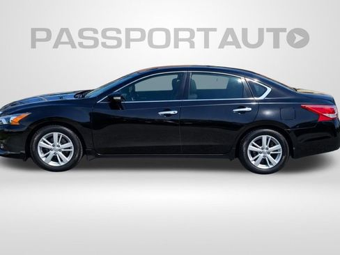 Used 2015 Nissan Altima 2.5 SL w/ Technology Package image 2