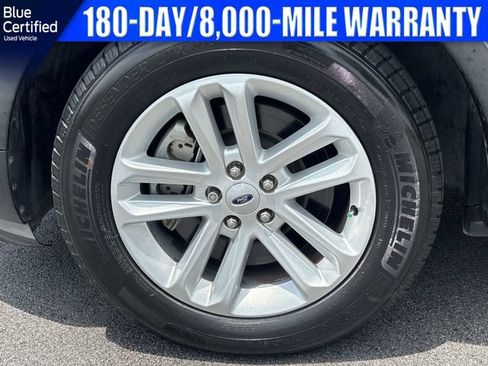 Used 2017 Ford Explorer XLT w/ Equipment Group 201A FWD image 19