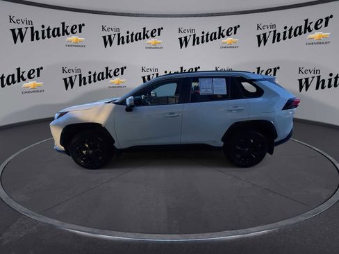 Used 2024 Toyota RAV4 SE image 5