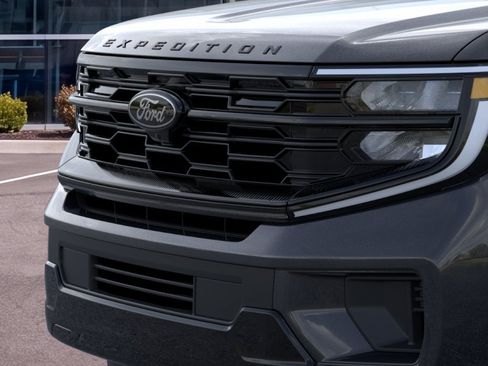 New 2026 Ford Expedition Platinum w/ Stealth Appearance Package AWD/4WD image 19