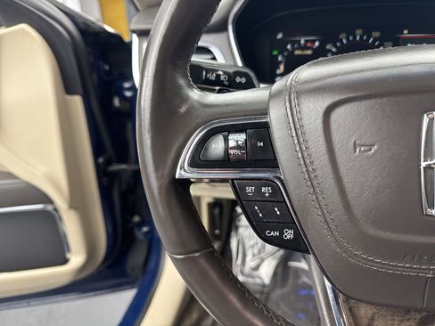 Used 2018 Lincoln Continental Reserve w/ Rear-seat Package image 27