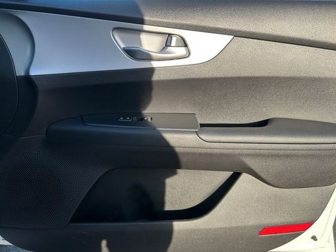 Used 2023 Kia Forte LXS image 25