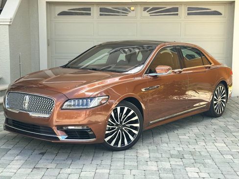 Used 2018 Lincoln Continental Black Label image 4