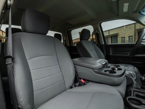 Used 2017 RAM 2500 Tradesman w/ Chrome Appearance Group image 31