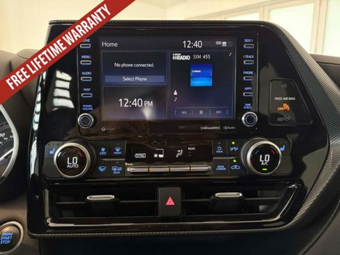 Used 2021 Toyota Highlander XSE FWD image 39
