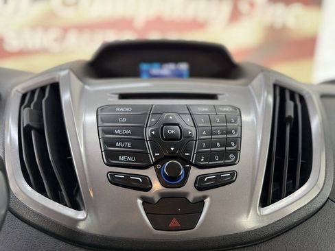 Used 2015 Ford Transit 150 XLT image 40