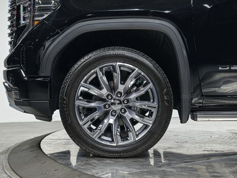 Used 2026 GMC Sierra 1500 Denali AWD/4WD image 3