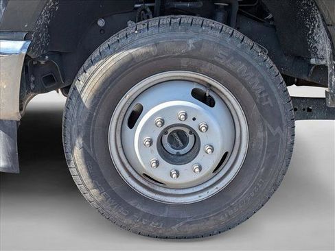 Used 2024 Ford F350 XLT image 11