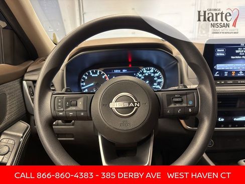 Certified 2023 Nissan Rogue SV image 16